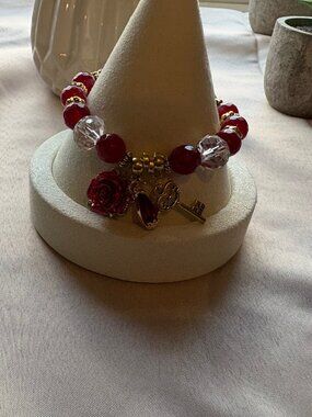 The Thorn & Flame Style: Red Agate bracelet